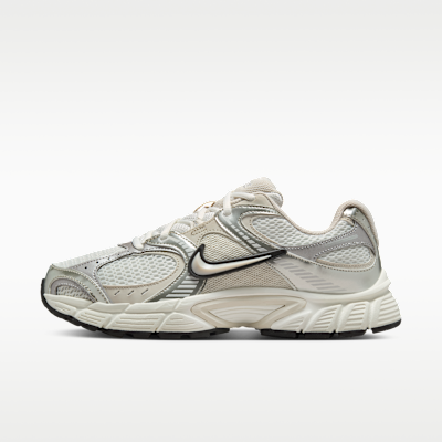 Nike V5 RNR Women's Shoes with Reflective Accents. Nike.com